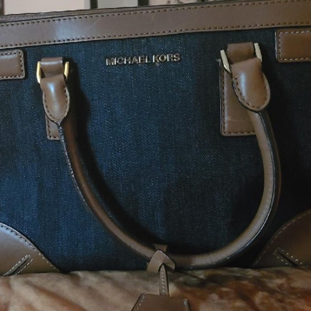 EUC MK leather jean purse
